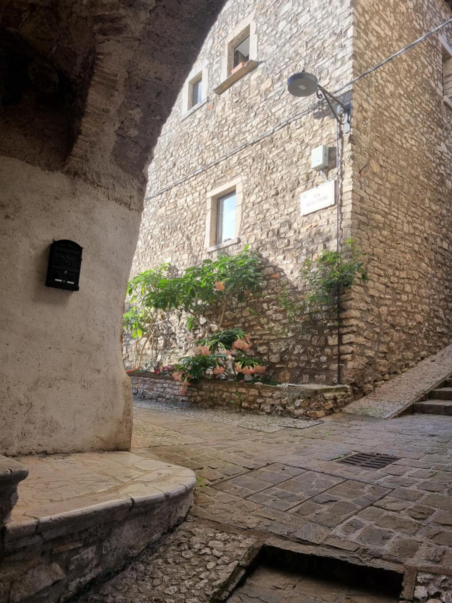 Cuore Del Castello Arrone Екстериор снимка